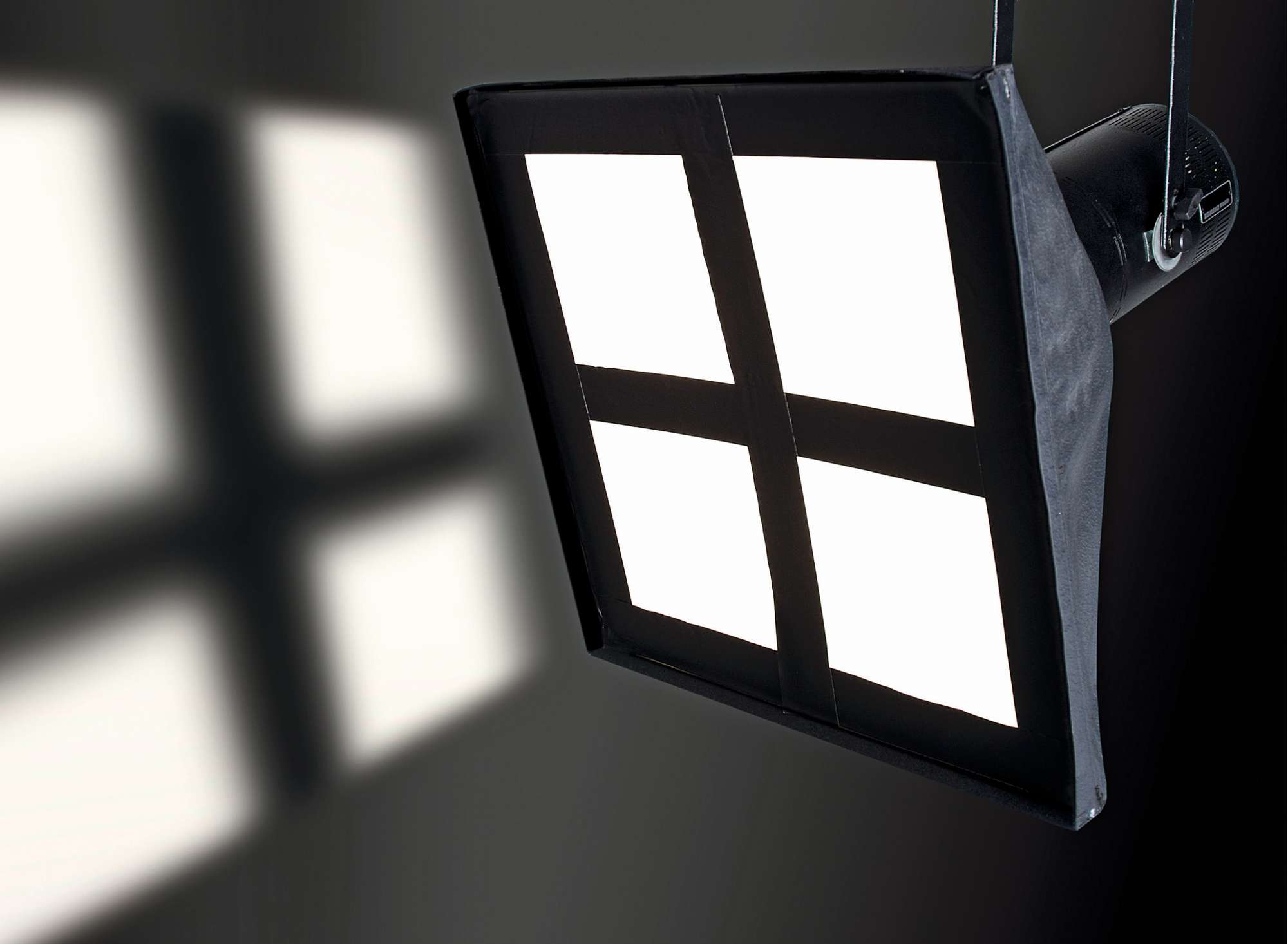 50577-000 tesa 50577 All Black Aluminium, 25 m x 50 mm, matt-schwarz