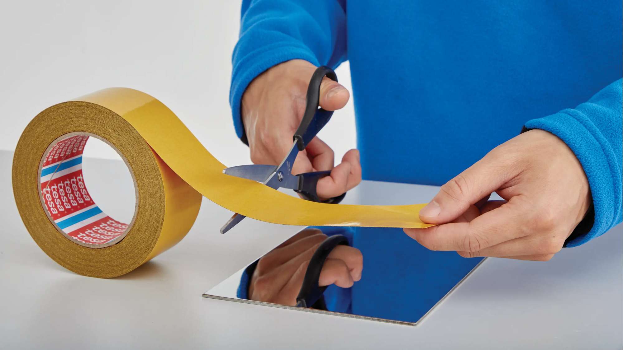 8401-000 tesa HAF 8401, 25 m x 25 mm, braun