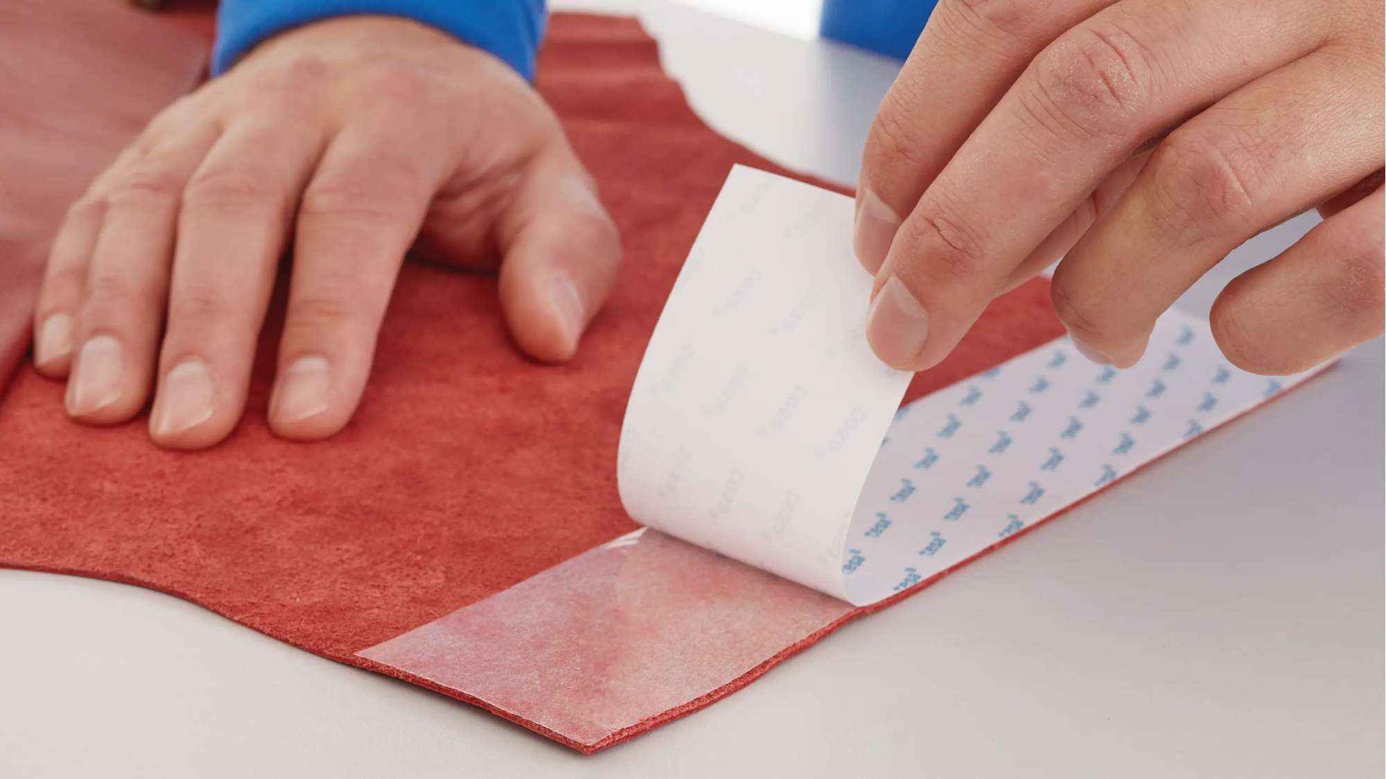 4943-001 tesafix 4943 doppelseitiges Klebeband mit Vliesträger, 50 m x 50 mm, transluzent